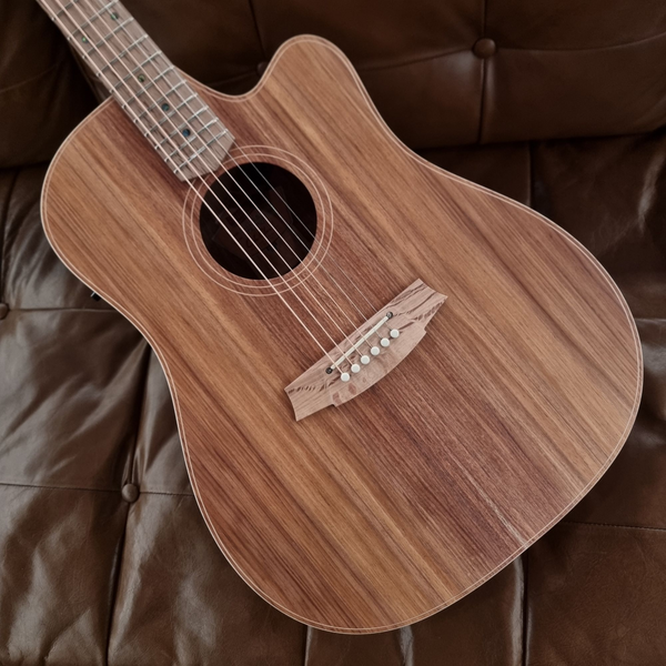 COLE CLARK Fat Lady 2 Cutaway Blackwood Blackwood