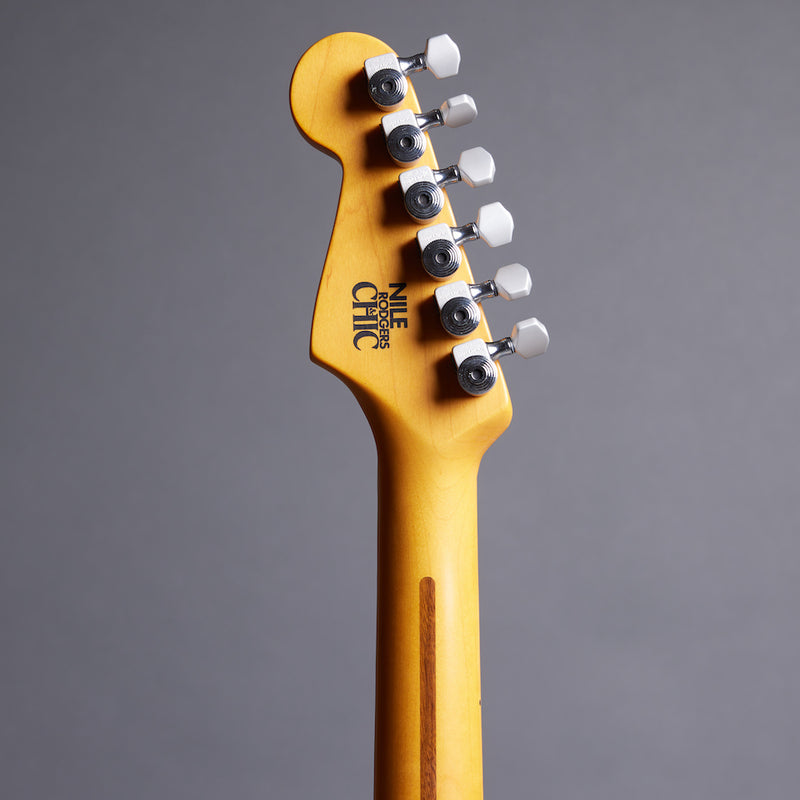 FENDER Nile Rodgers Hitmaker Strat