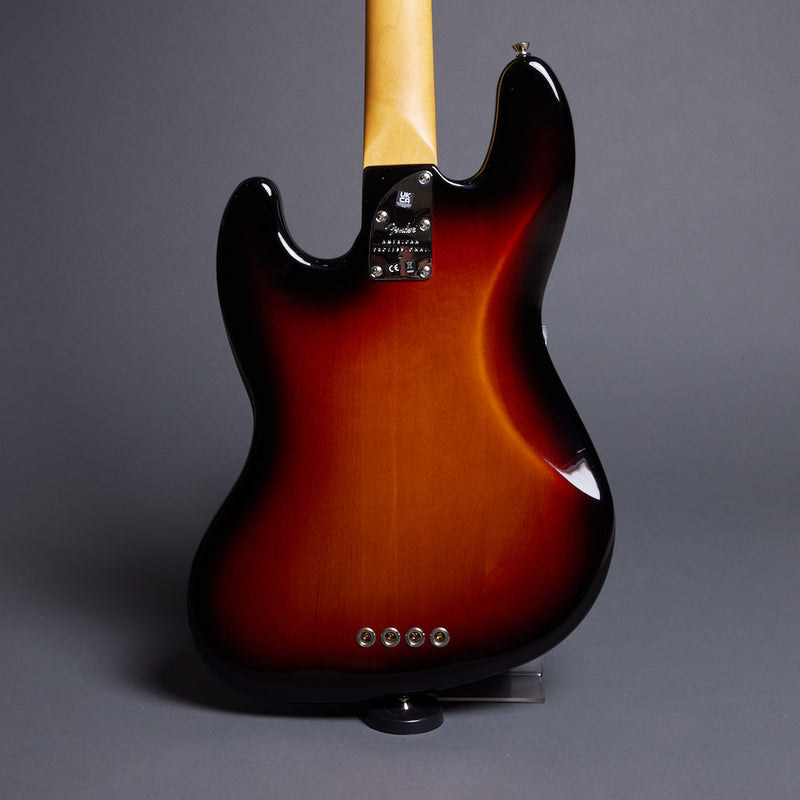 FENDER American Professional II Jazz Bass - 3-Color Sunburst