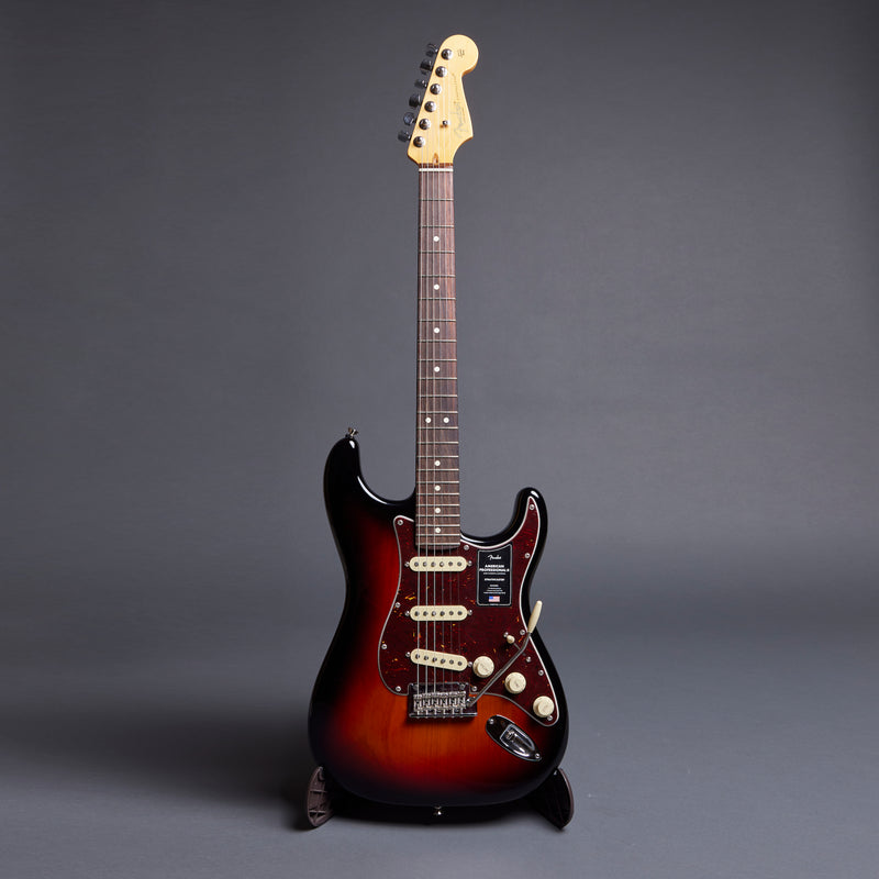 FENDER American Professional II Stratocaster - 3-Tone Sunburst