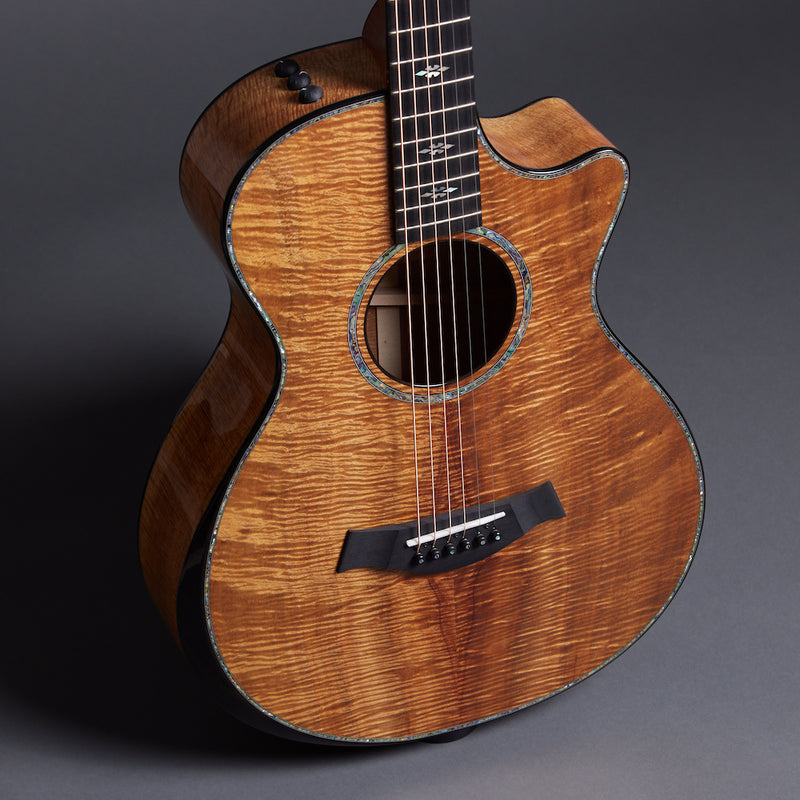 TAYLOR Master Koa Grand Concert 12 Fret