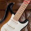 Preloved Fender 50th Anniversary American Deluxe Stratocaster – Sunburst (2004)