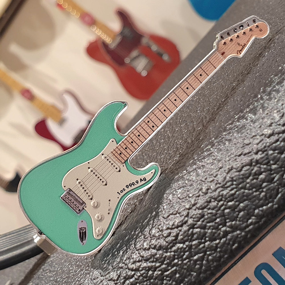 FENDER Silver Stratocaster Coin 1oz Surf Green